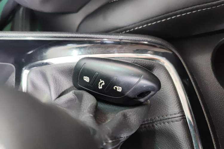 Used Roewe i5 2019 1.5L Manual 4G Connectable Langhao Edition Vehicle Key