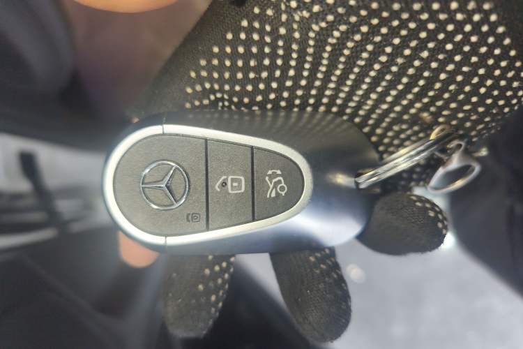 Used Mercedes-Benz C-Class 2022 C 200 L Sport Edition Vehicle Key