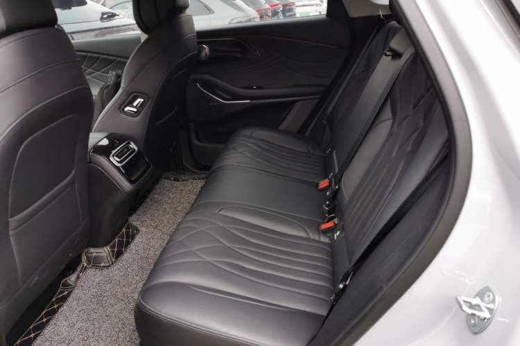 Used EXEED Stellar 2023 400T Two-Wheel Drive Comfort Flyfish Edition