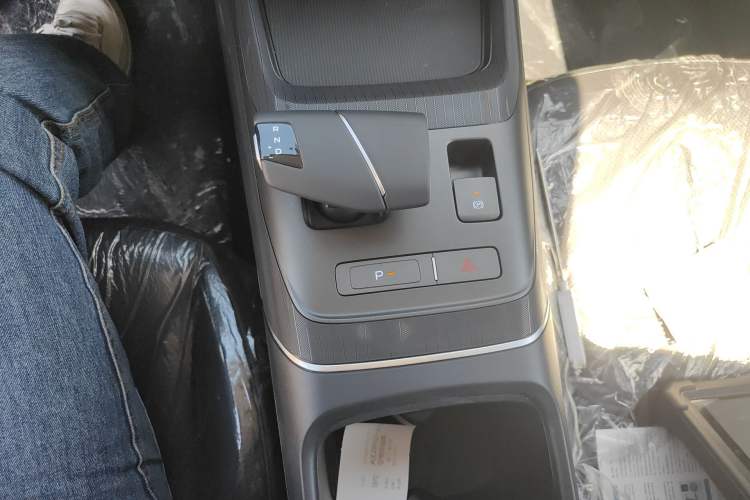 Used CHANGAN Eado 2025 Blue Whale 1.5T 500Bar Prestige Model
