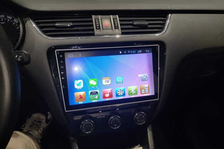 Used Skoda Octavia 2016 1.6L Manual Smart Drive Version
