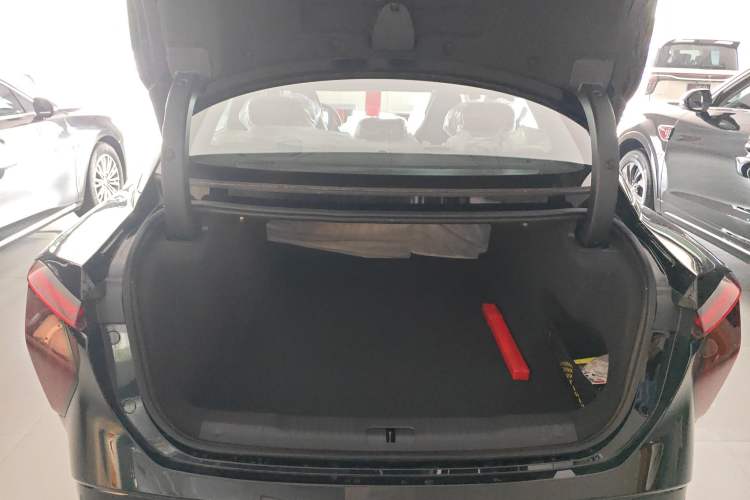 Used Hongqi EH7 2025 600 Smart Selection Edition
