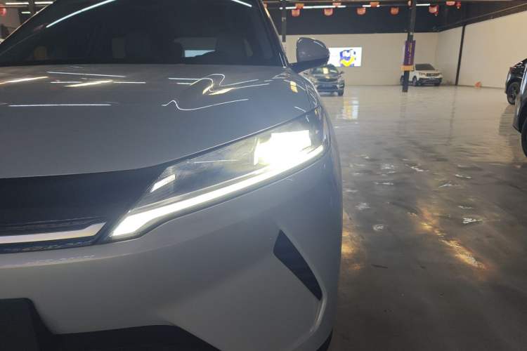 Used BYD Yuan UP 2025 Model 301KM Leading Version