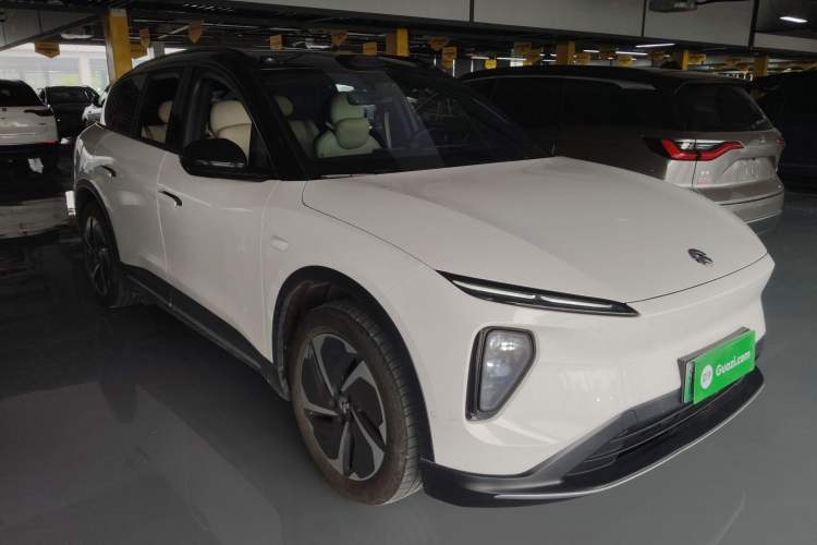 Used Nio ES6 2024 75 kWh Front Right 45 Deg