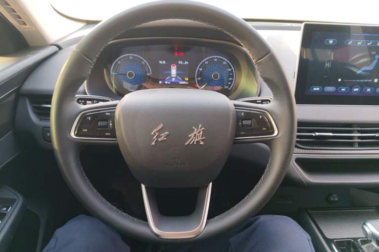 Used Hongqi E-QM5 2022 431 km Charge & Enjoy Edition