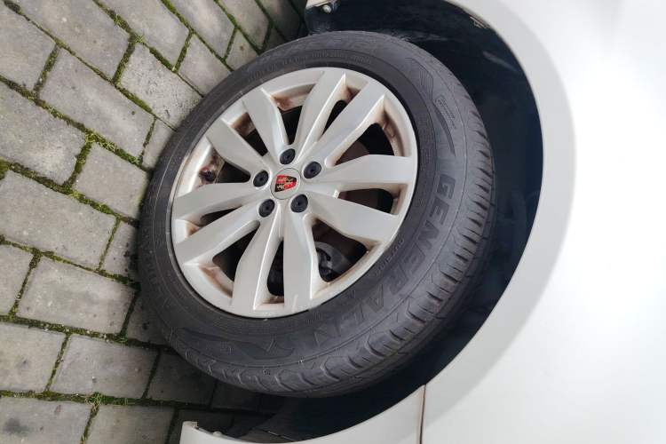 Used Roewe 350 2014 1.5L Automatic Xunyue Version Right Front Wheel Hub