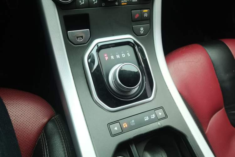Used Land Rover Range Evoque 2014 2.0T 5-Door Ignite Edition Gear Lever