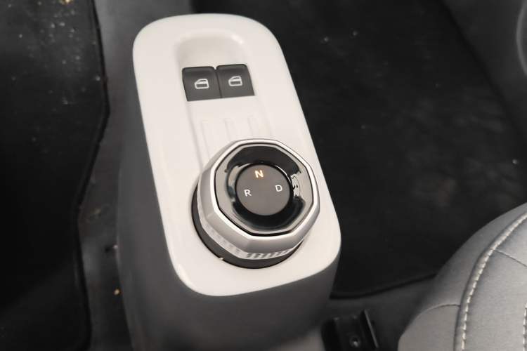 Used Livan Blue Balloon 2025 Model Dynamic Version Gear Lever