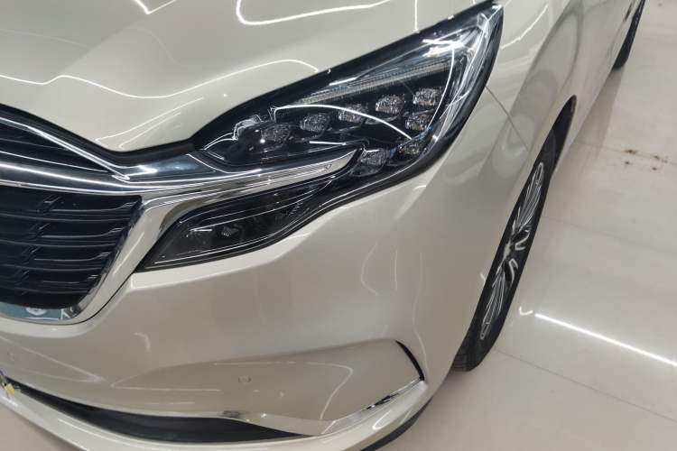 Used Buick GL8 2020 ES Land Cruiser 653T Flagship Model
