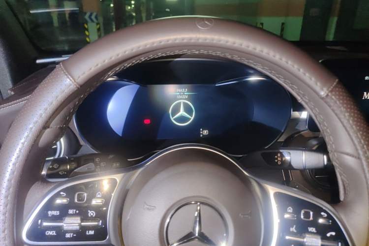 Used Mercedes-Benz GLC 2022 Second Facelift GLC 260 L 4MATIC Luxury Edition Instrument Cluster