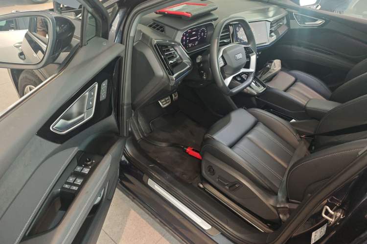 Used Audi Q4 e-tron 2024 40 e-tron Boundary Edition Driver Seat