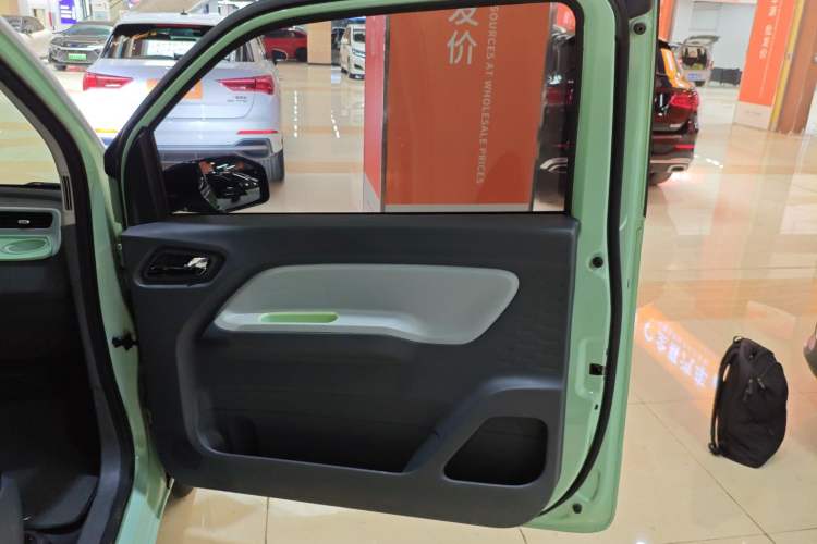 Used Wuling Hongguang MINIEV 2022 Macaron Premium Model – Lithium Iron Phosphate