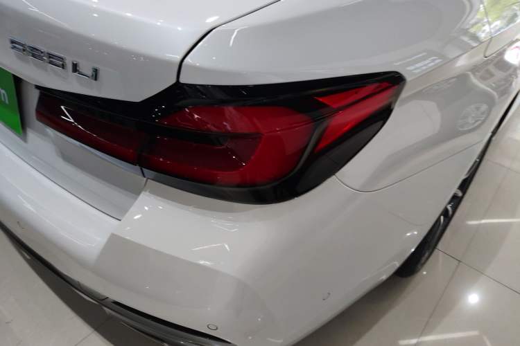 Used BMW 5 Series 2021 525Li M Sport Package Right Rear Taillight