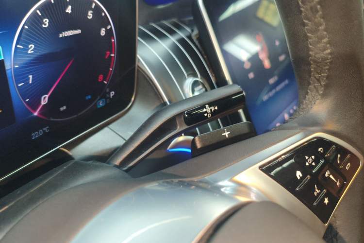 Used Mercedes-Benz GLC 2023 GLC 260 L 4MATIC Dynamic Edition 5-seater