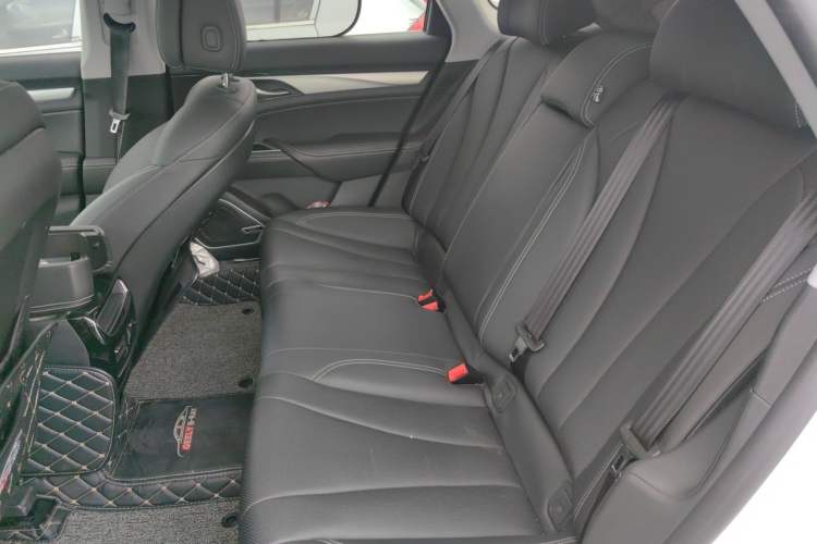 Used Geely Auto Emgrand GT 2018 1.5T MHEV Yaoxiang Edition
