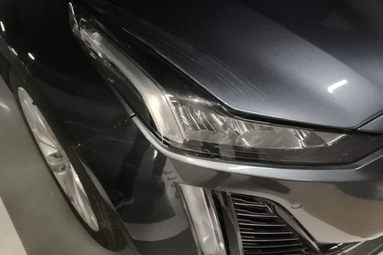 Used Cadillac CT5 2022 28T Luxury Edition Right Front Headlight