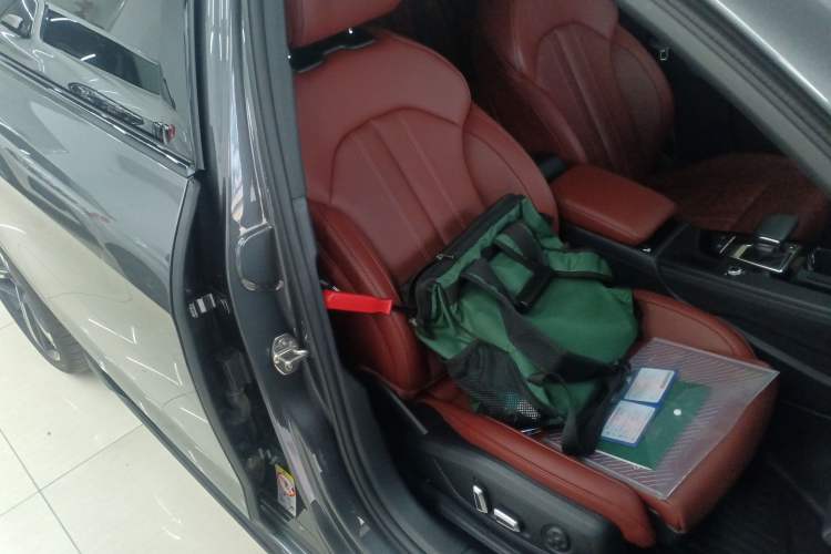 Used Audi A4L 2024 40 TFSI Luxury Dynamic Edition Right Front Seat