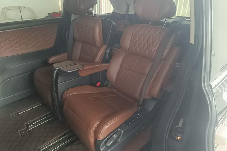 Used Honda Elysion 2019 2.0L Hybrid Supreme Edition Left Rear Seat