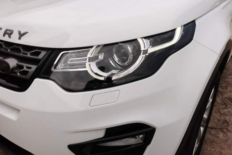 Used Land Rover Discovery Sport 2019 240 PS SE Version China VI Standard