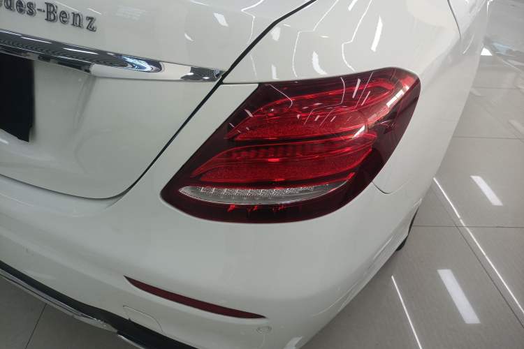 Used Mercedes-Benz E-Class 2018 Facelift E 200 L Sport Edition
