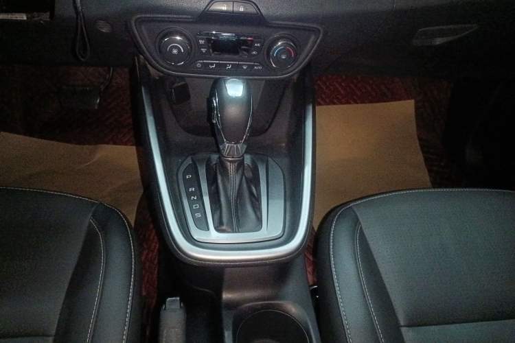 Used Ford Escort 2017 Happiness Edition 1.5L Automatic Fashion Version Gear Lever