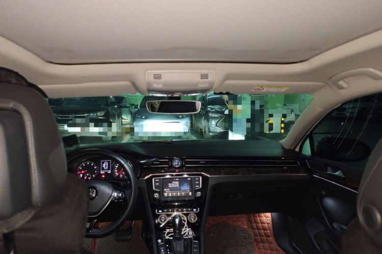 Used Volkswagen Magotan 2017 330TSI DSG Luxury Model Headliner