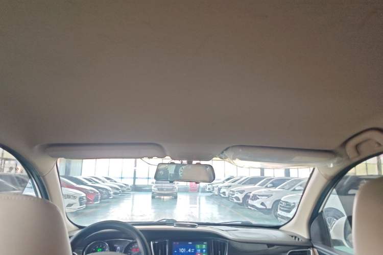 Used Baojun 730 2016 1.5L Manual Comfort Version 7 Seats China V Emission Standard Headliner