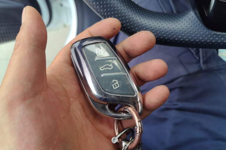 Used Roewe i5 2023 1.5L Manual Comfort Edition
