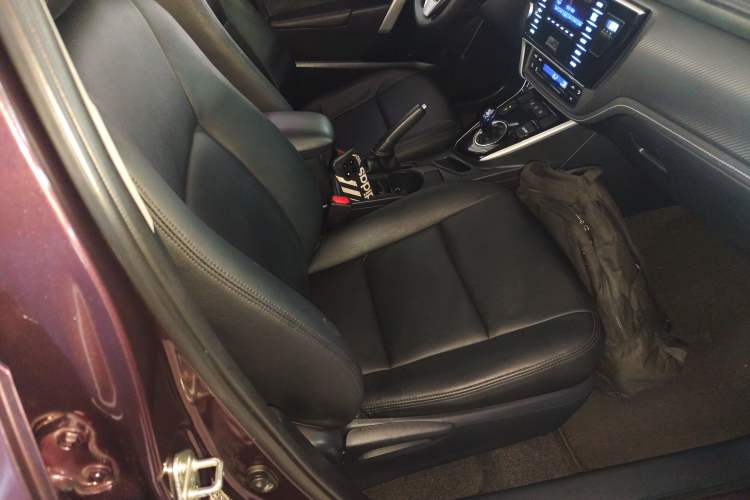 Used Toyota Levin 2017 Revised Dual-Engine 1.8H GS E-CVT Elite Sunroof Version China V Standard