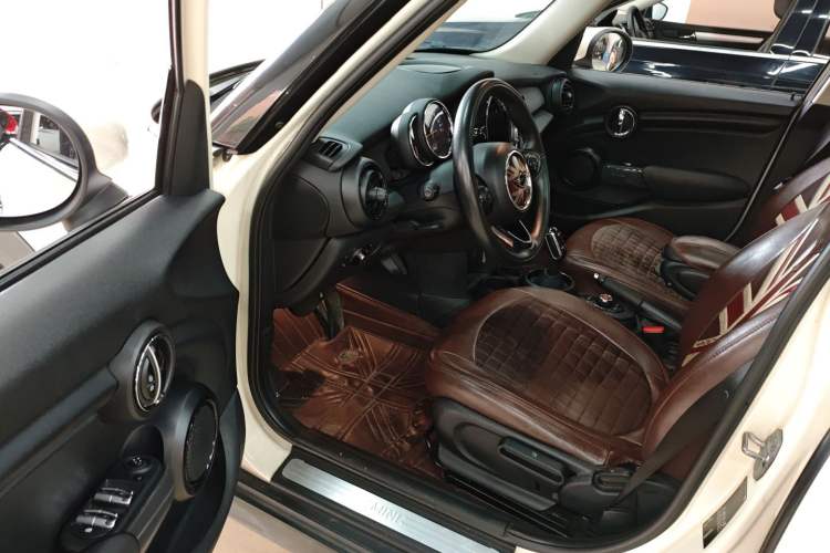 Used MINI 2019 1.5T ONE Five-Door Edition Driver Seat