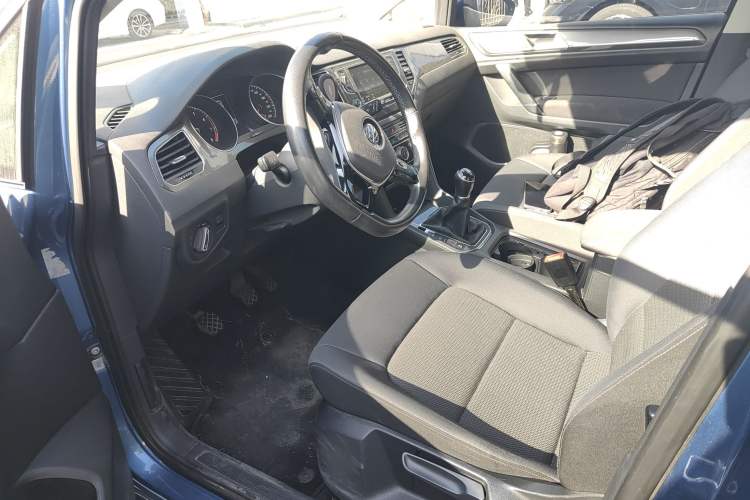 Used Volkswagen Golf Sportsvan 2016 230TSI Manual Entry-Level Trim