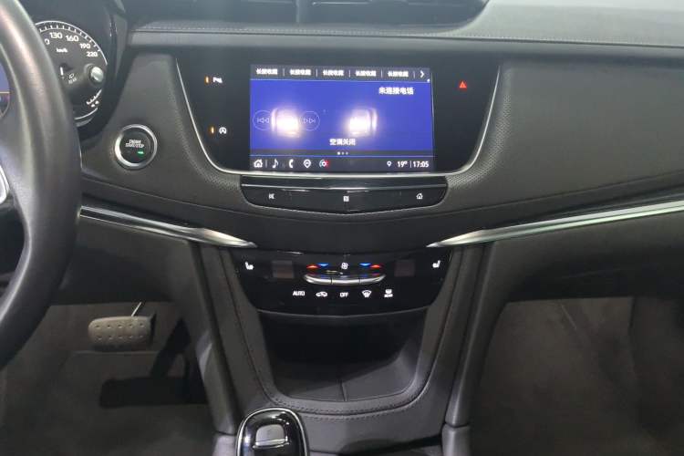 Used Cadillac XT5 2021 28T Luxury Model Audio And AC Panel