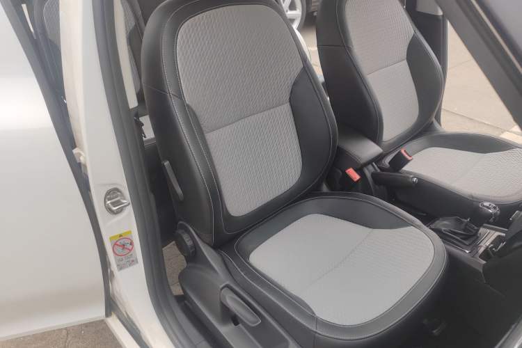 Used Skoda Yeti 2017 TSI280 DSG Advanced Edition Right Front Seat