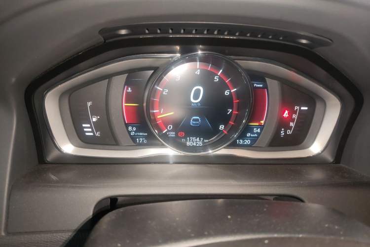 Used Volvo XC60 2015 T5 AWD Zhiyuan Edition Instrument Cluster