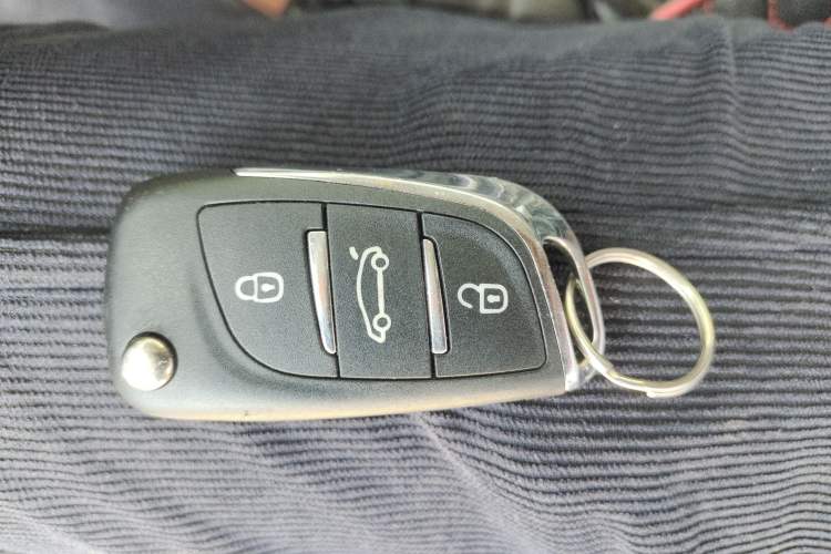 Used Peugeot 301 2018 1.6L Manual Comfort Edition Vehicle Key