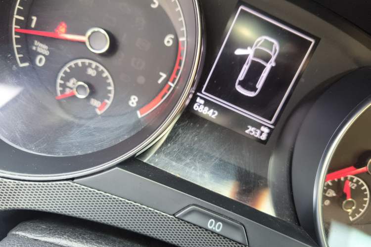 Used Volkswagen Golf Sportsvan 2016 230TSI Automatic Trend Edition Odometer Close Up