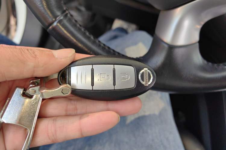 Used Nissan Murano 2017 2.5L XL Two-Wheel Drive Smart Edition Vehicle Key