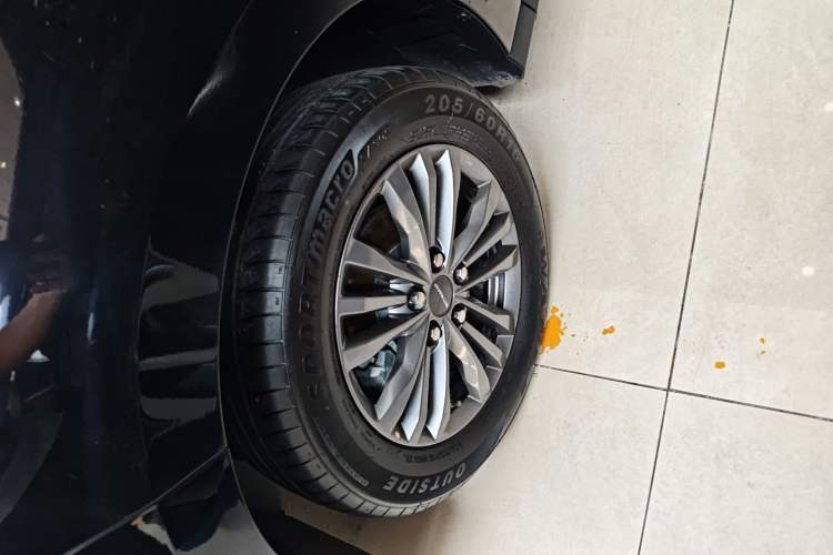 Used SAIC MAXUS Dajia 5 2024 1.3T PLUG-IN Enjoyment Edition 7-Seater
