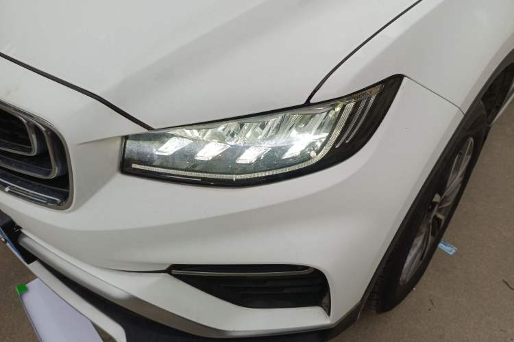 Used Geely Auto Emgrand X7 Sport 2020 1.5TD Automatic Smart Connect PRO Left Front Headlight