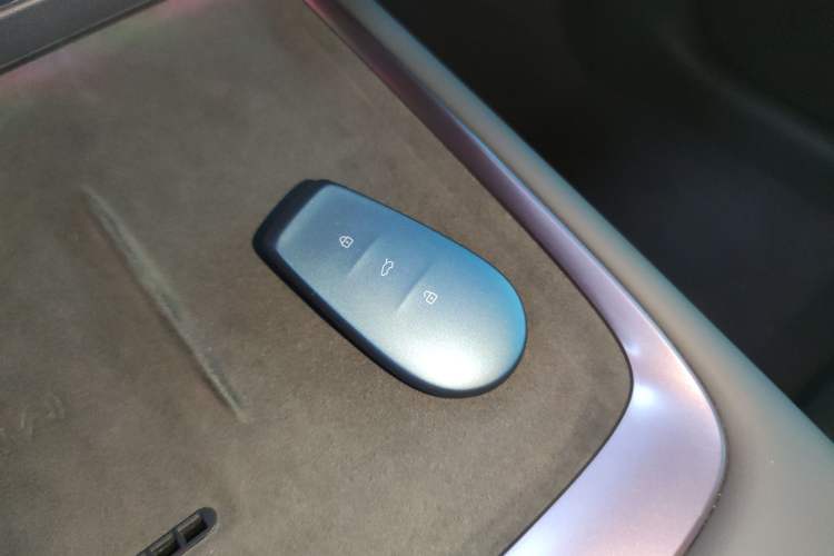 Used Nissan N6 2026 Model 180 Max Vehicle Key