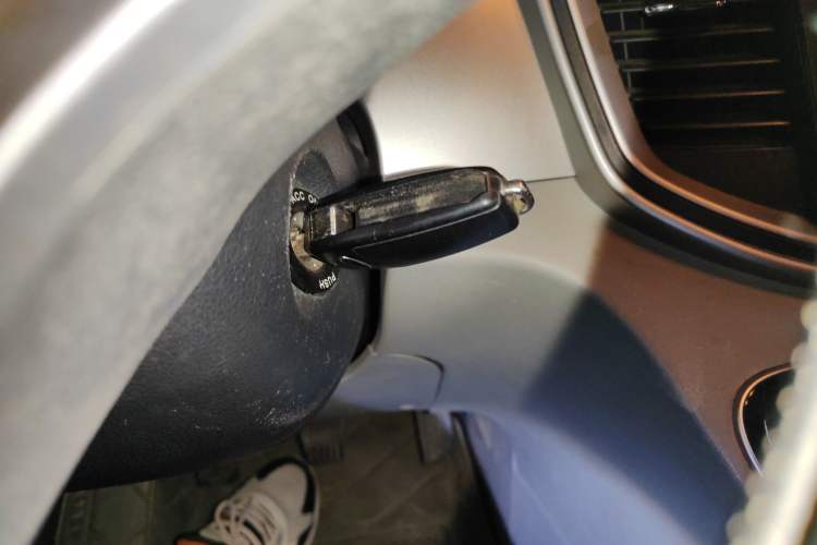 Used JAC Refine M4 2016 2.0L Manual Comfort Edition
