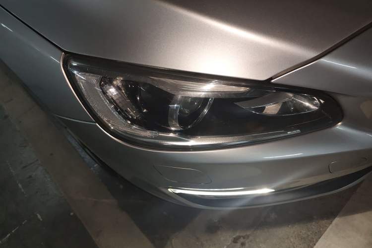 Used Volvo S60 2015 S60L 2.0T Zhiyuan Edition
