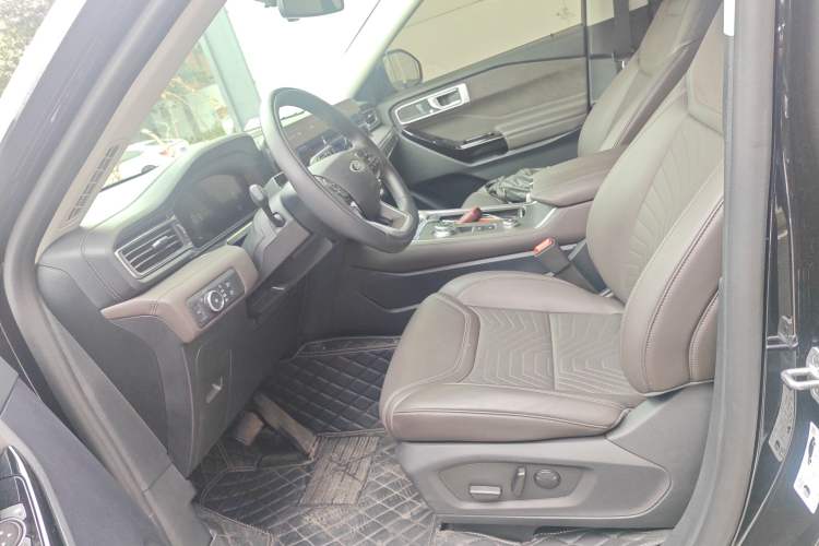 Used Ford Explorer 2024 2.3T EcoBoost Four-Wheel Drive Titanium Edition 7 Seats Left Front Seat