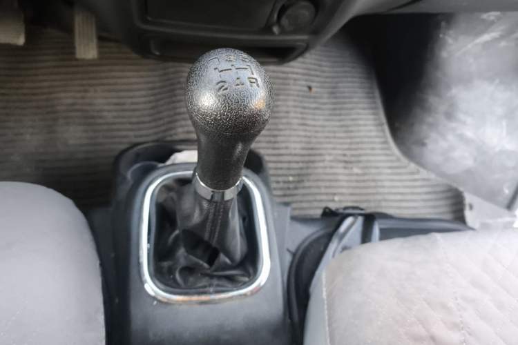 Used CHANGAN KAICHENG Ruixing M60 2019 1.5L Standard Model China V Emission Standards 5/6 Seats 4G15S Gear Lever