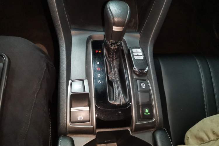 Used Honda Civic 2021 HATCHBACK 220TURBO CVT Trendy Cool Edition
