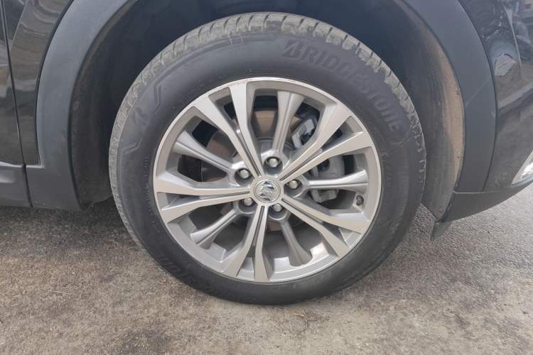 Used Buick Envision 2022 Encore Plus 652T Five-Seat Luxury Model
