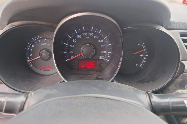 Used Kia K2 2015 Sedan 1.4L MT GLS
