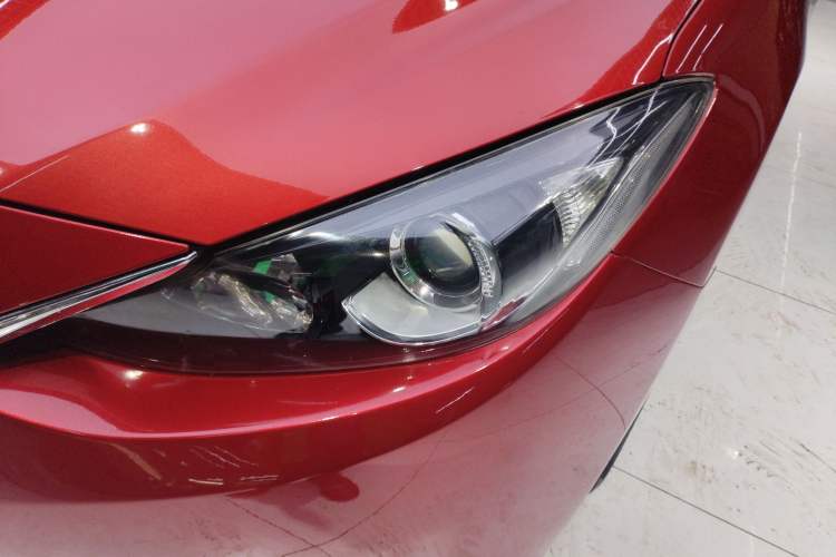 Used Mazda 3 Axela 2014 Sedan 2.0L Automatic Flagship Model Left Front Headlight