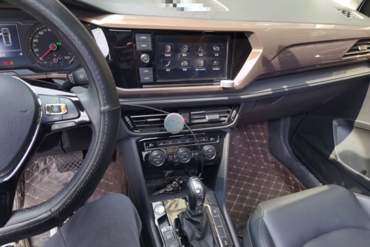 Used Volkswagen Tharu 2019 280TSI Two-Wheel Drive Luxury Version China VI Standard
