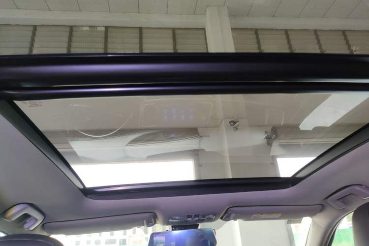 Used Toyota Highlander 2018 2.0T Four-Wheel Drive Luxury Version 7 Seats China VI Standard
